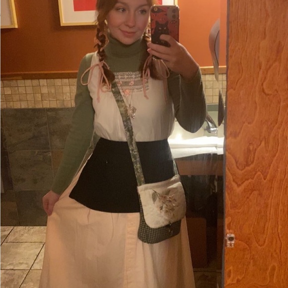 Meet your Posher, Bella - Picture 7 of 11